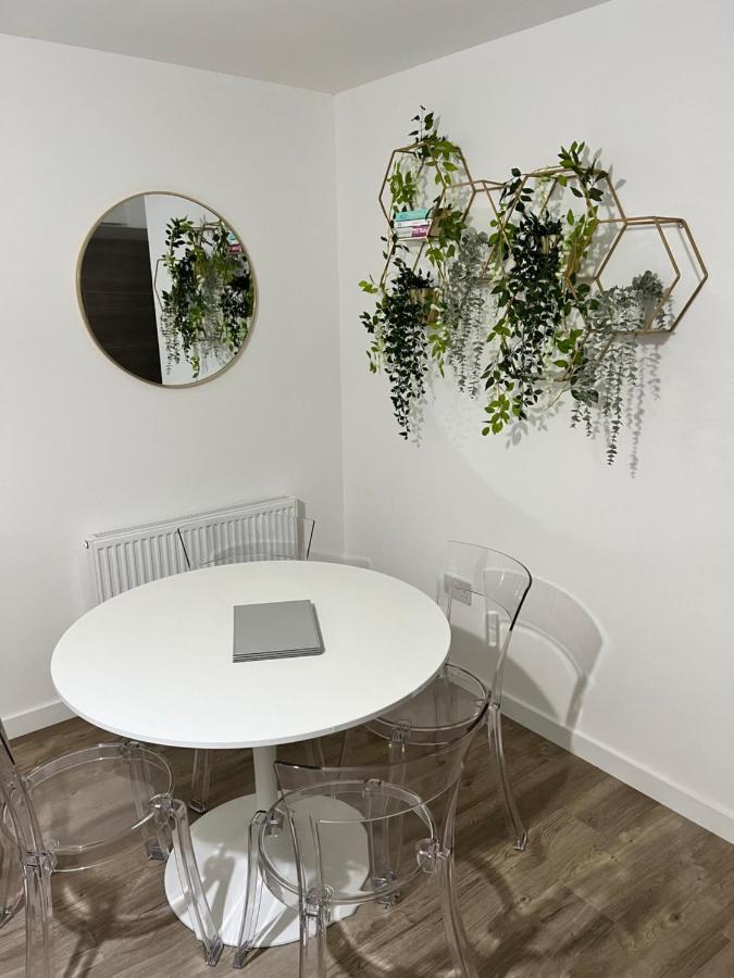 Water Walk Apartment Эдинбург Экстерьер фото